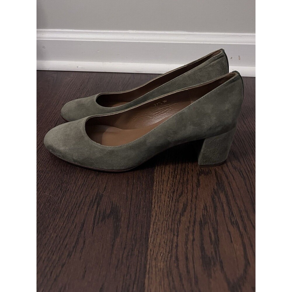 NWOT Margaux The Heel Olive Green Suede Low Pumps Size 37.5 Wide - Picture 3 of 11